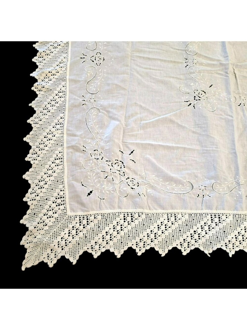 VTG White Linen Tablecloth Embroidered Floral Cutwork Crocheted Lace Trim 96x64
